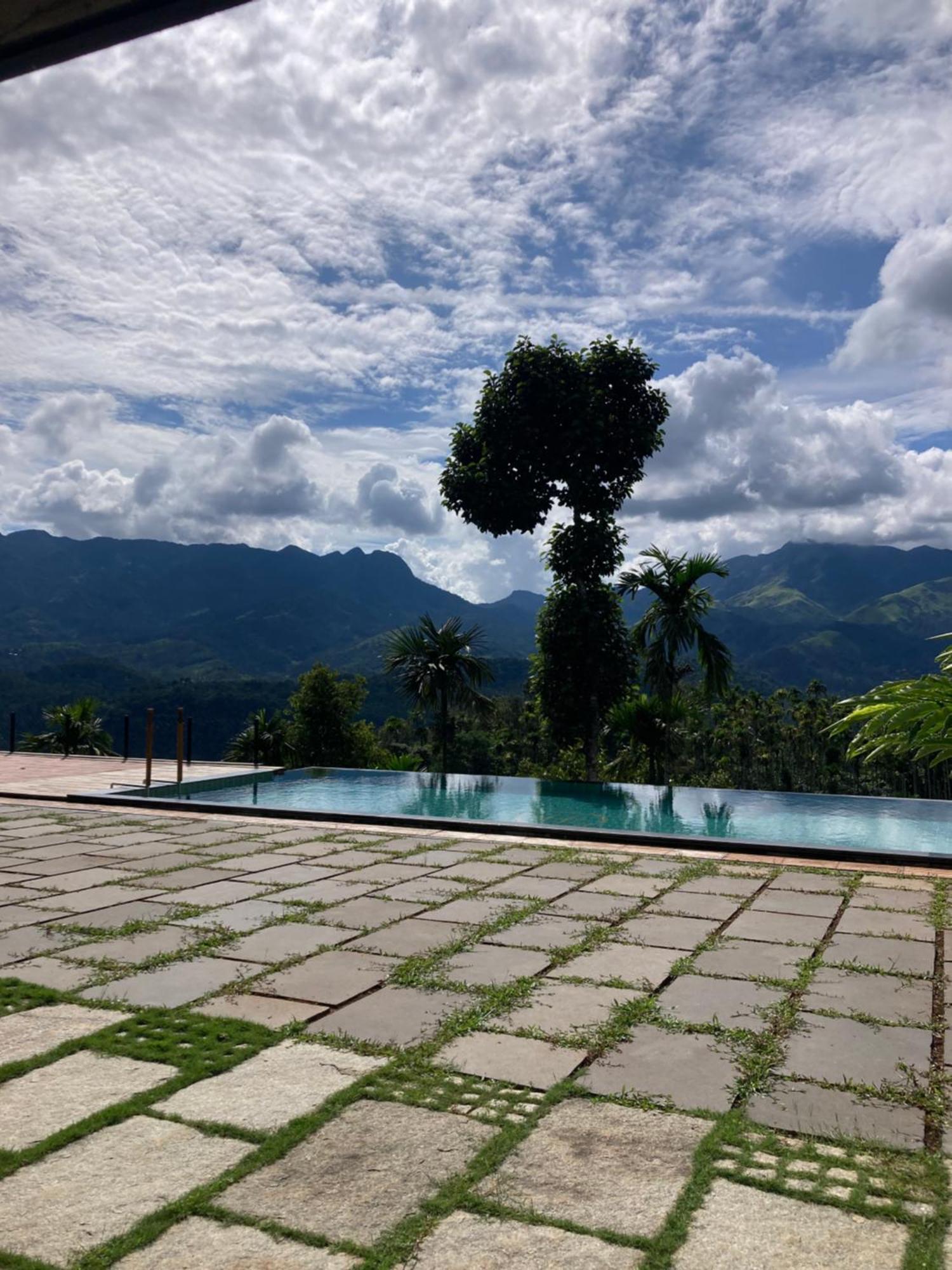 Homestay Namaha Meppādi Exterior foto